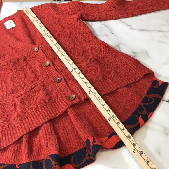 Far Away From Close Red Cable Knit Cardigan Sweater Womens Small V Neck High Low - Picture 10 of 11